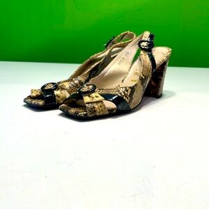 Snake skin patterned leather - open toe and heel